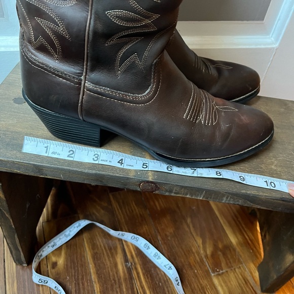 Ariat Women’s Heritage R Toe Western Boot - Picture 2 of 11